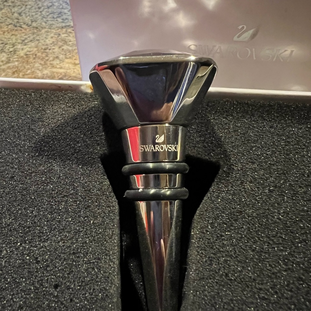 Swarovski Silver Wine Bottle Stopper